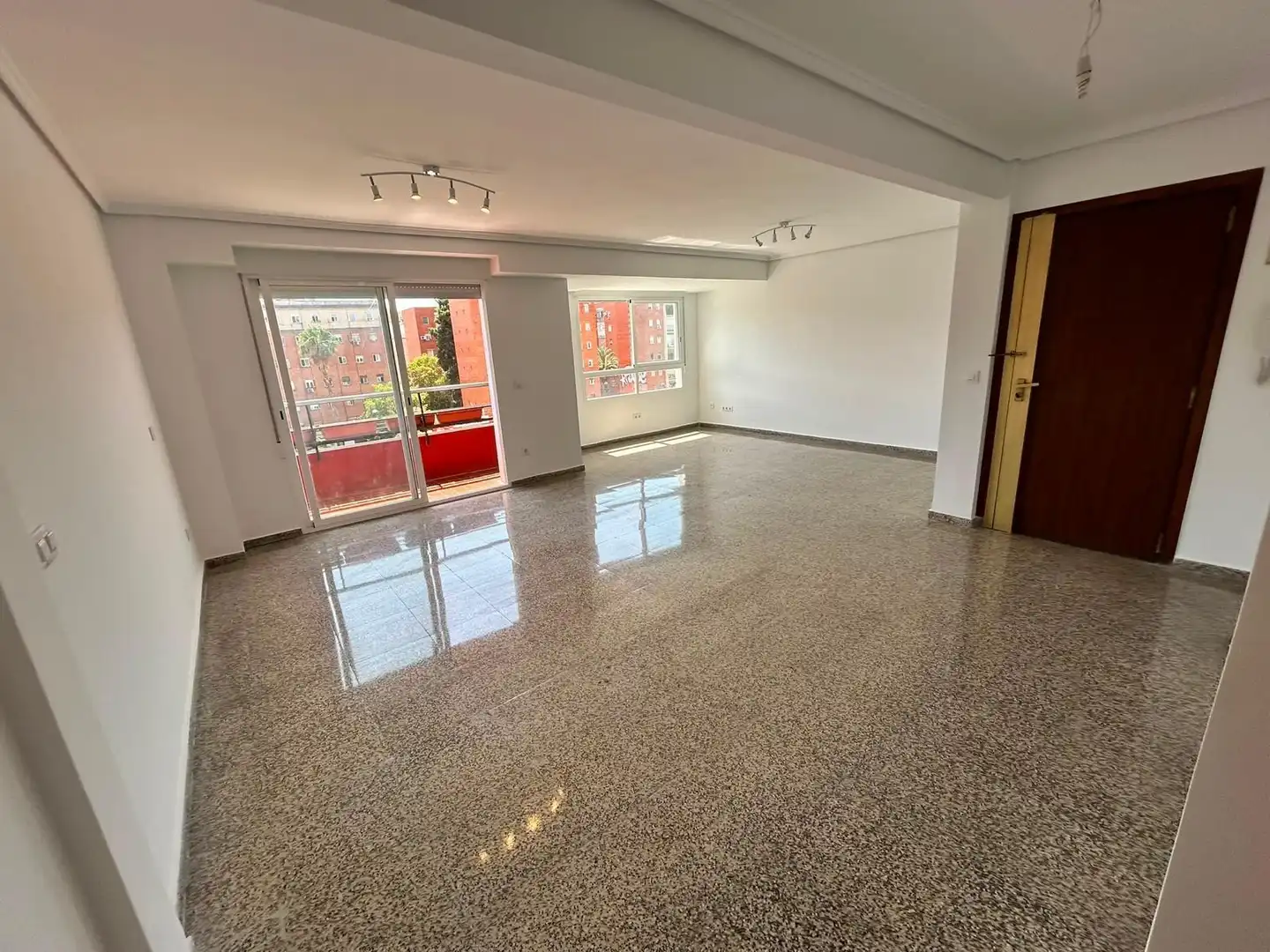 Wohnzimmer von Wohnung zur Miete in Valencia mit Balkon