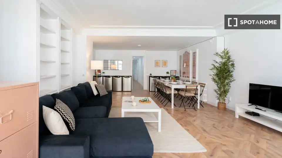 Living room of Flat for rent in Madrid  with Air Conditioner, Heating and Furnished