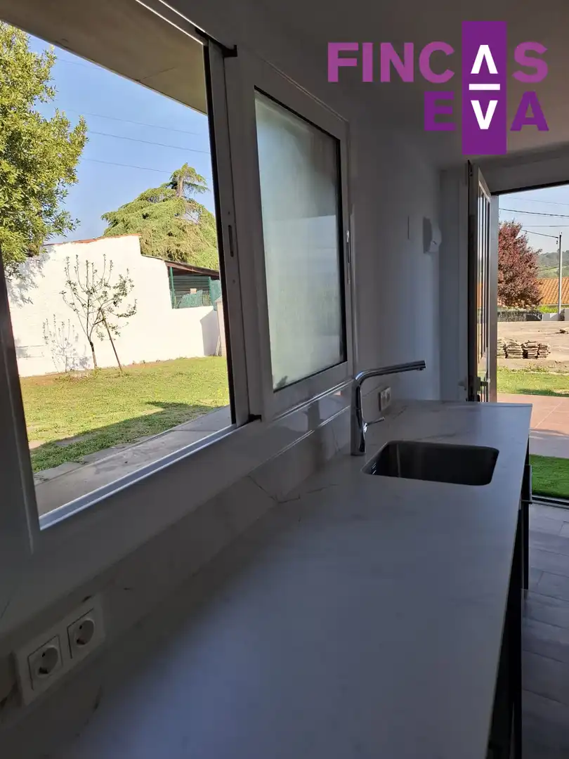 Cocina de Casa o chalet en venta en Vilanova del Vallès con Calefacción, Jardín privado y Terraza