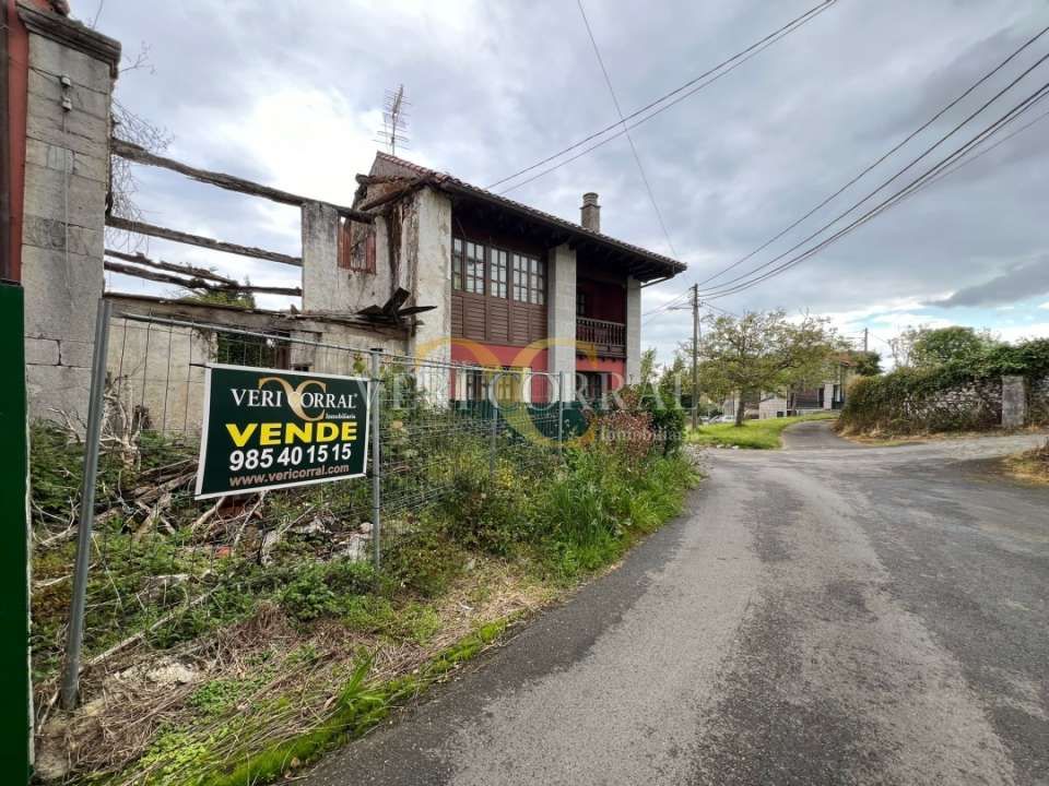 Casa adosada en venda a Celoriu, Celorio - Poó - Parres