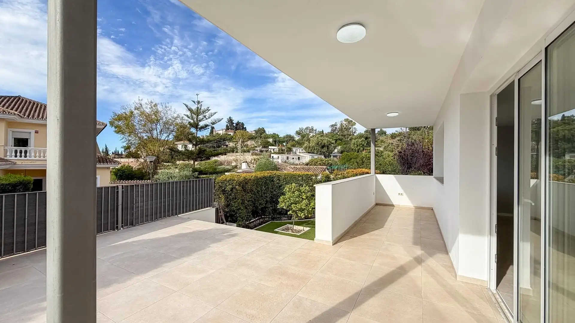 Terrassa de Casa o xalet en venda en Benalmádena amb Aire condicionat, Jardí privat i Terrassa