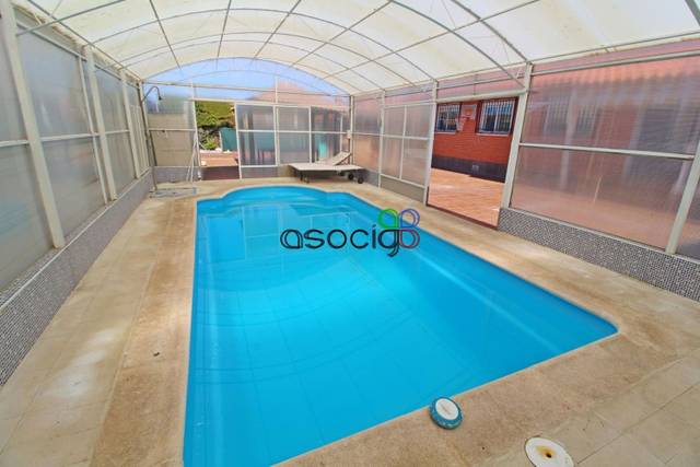 Casa adosada en Venta en DEL REDONDAL en Chiloeches