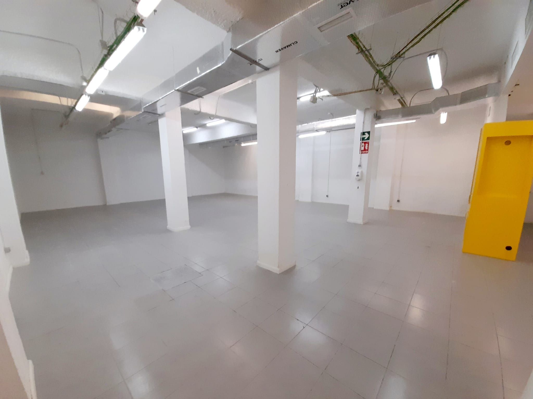 Premises for sale in  Madrid Capital  with Air Conditioner