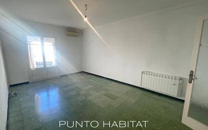 Living room of Flat for sale in  Barcelona Capital  with Air Conditioner, Heating and Balcony