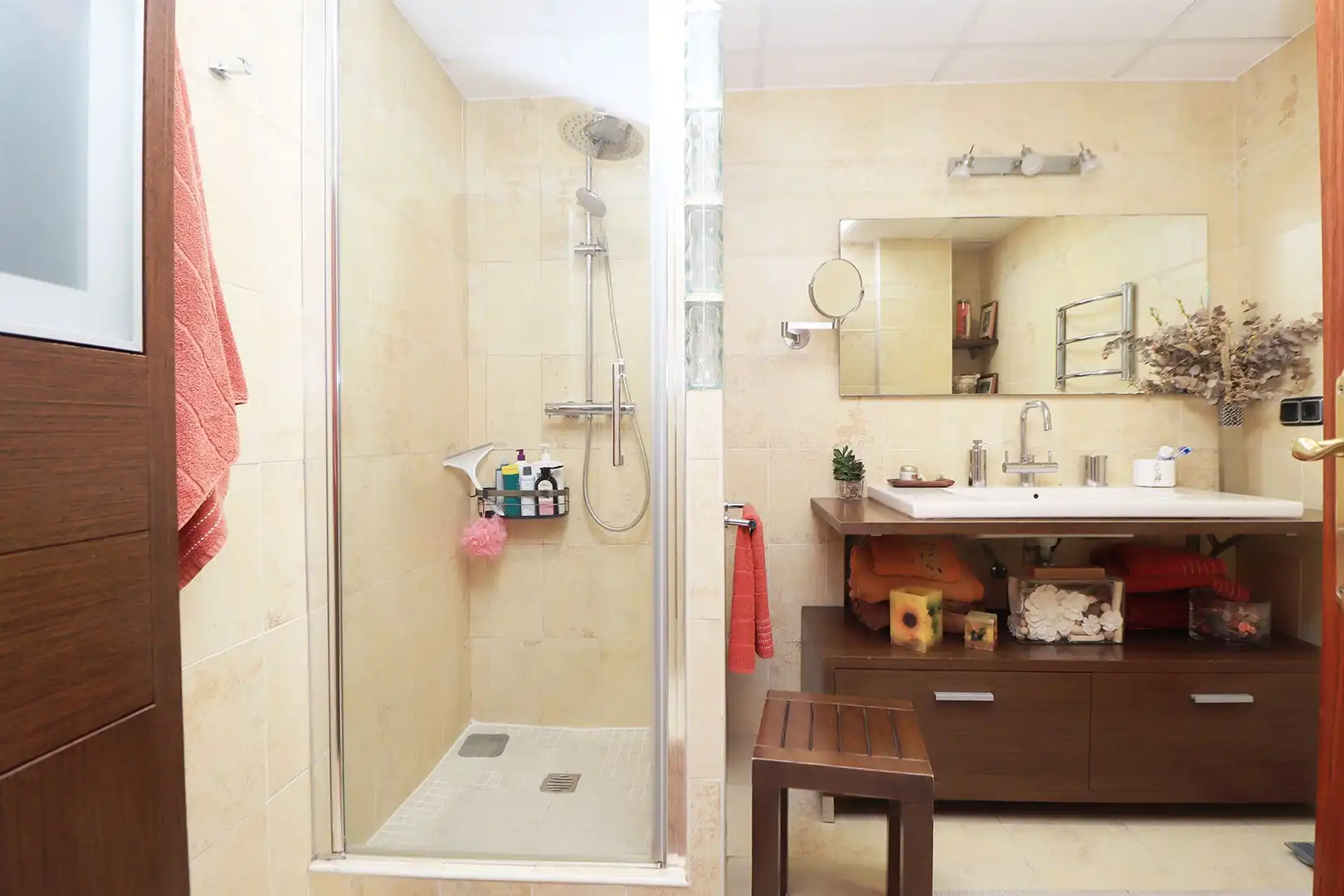 Bathroom of Apartments for sale in Málaga