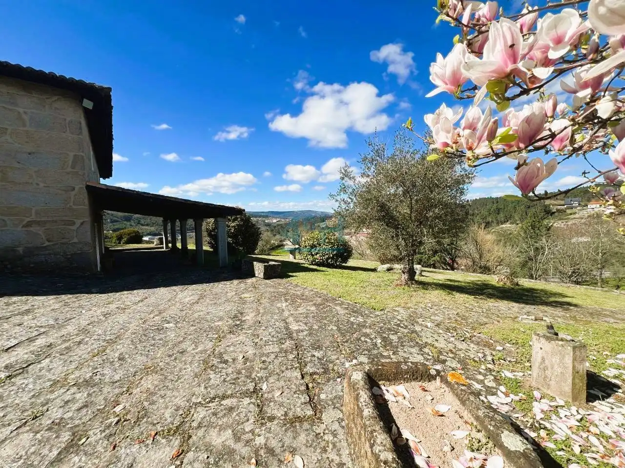 Jardín de Finca rústica de alquiler en San Cibrao das Viñas con Calefacción, Jardín privado y Terraza
