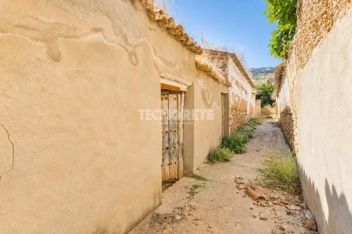 Vista exterior de Casa adosada en venta en Los Yébenes con Jardín privado