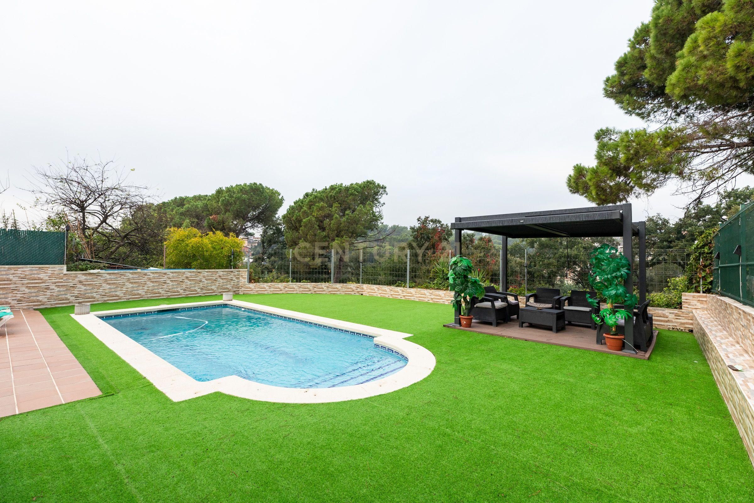 Piscina de Casa o xalet en venda en Lliçà d'Amunt