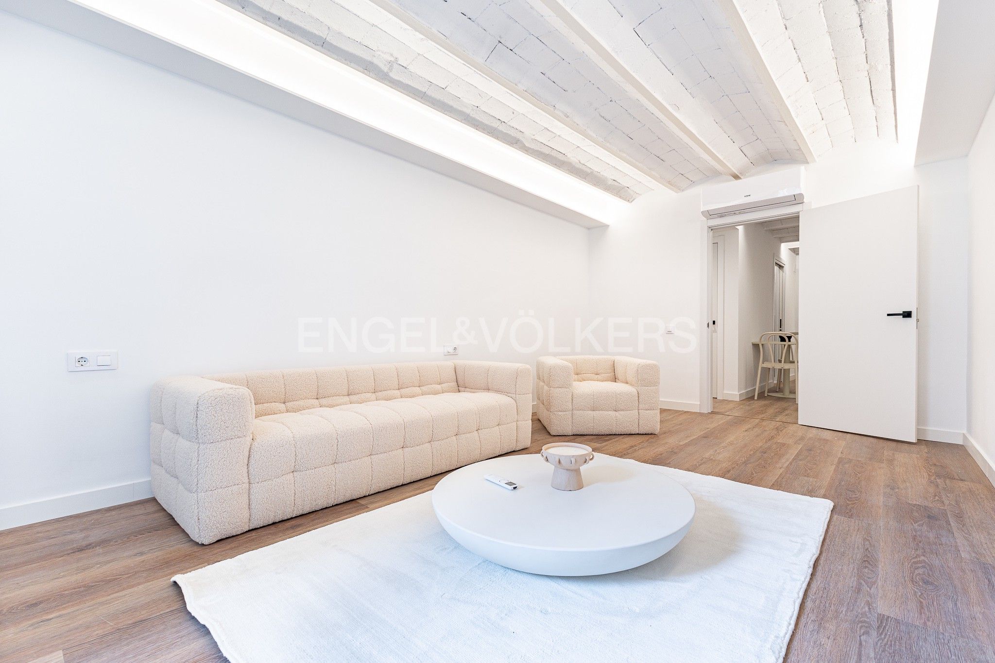 Sala d'estar de Apartament en venda en  Barcelona Capital amb Aire condicionat, Calefacció i Parquet