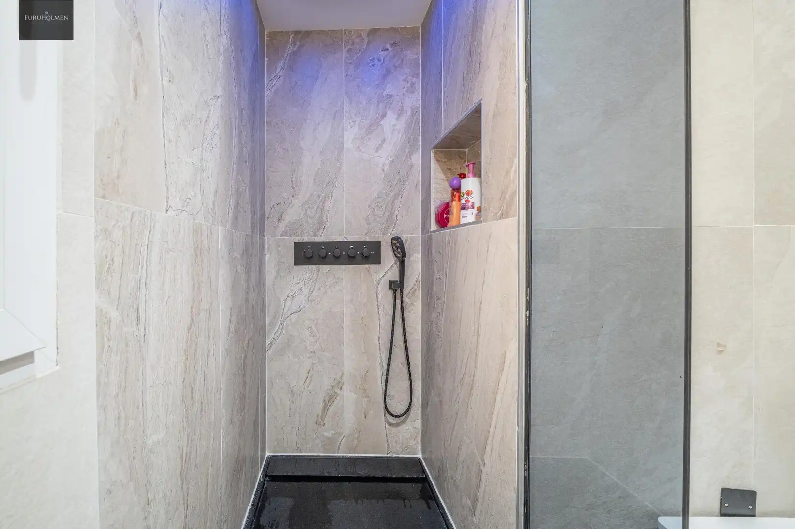 Bathroom of Duplexes for sale in Alhendín  with Air Conditioner, Heating and Storage room