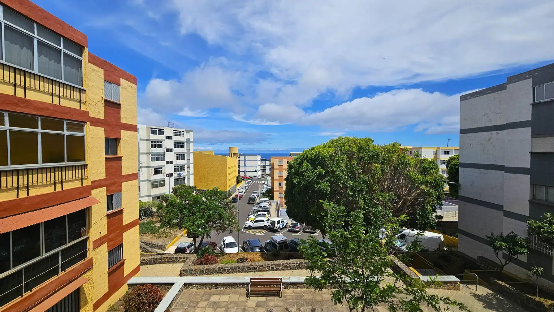 Vista exterior de Piso para compartir en San Cristóbal de la Laguna con Parquet, Amueblado y Horno