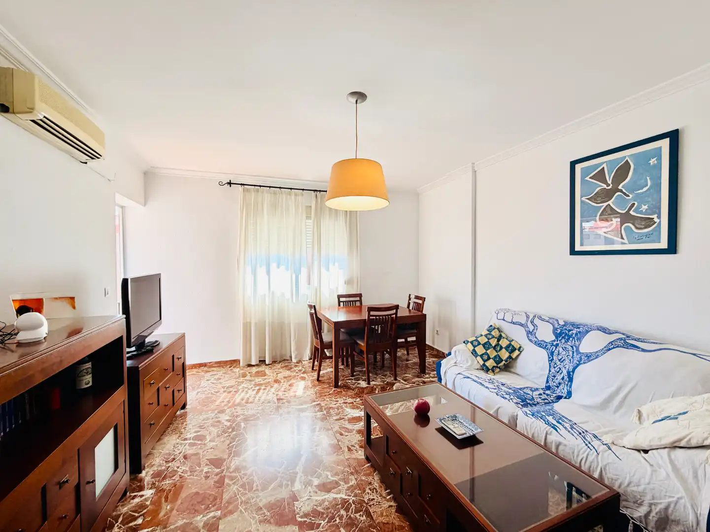 Living room of Flat for sale in Sevilla  with Air Conditioner and Terrace