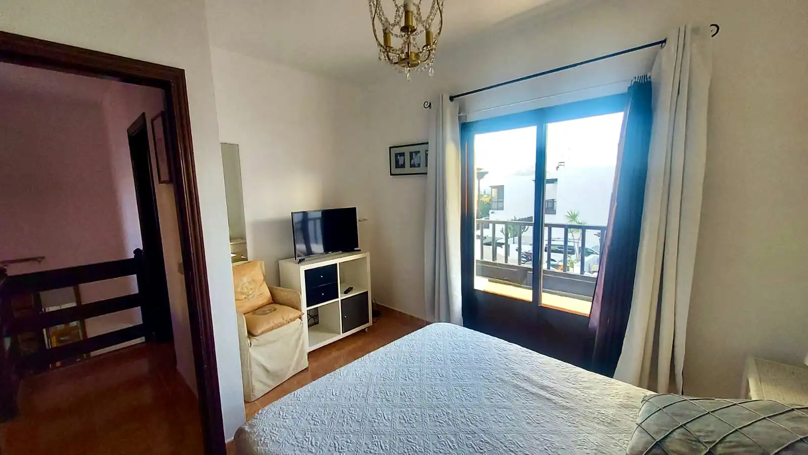 Dormitori de Casa adosada en venda en Teguise amb Jardí privat, Terrassa i Moblat