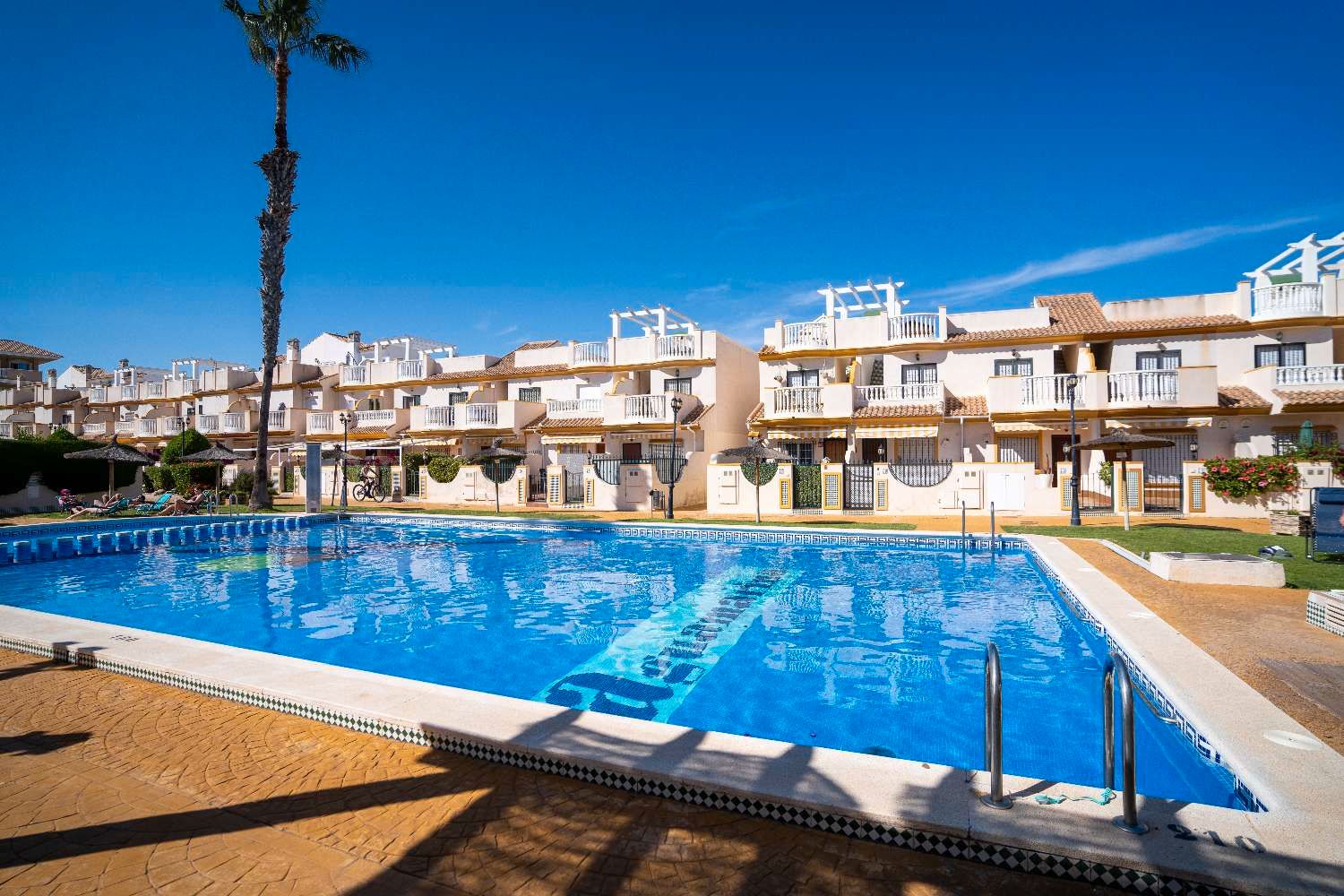 Piscina de Casa o xalet en venda en Orihuela amb Aire condicionat, Calefacció i Terrassa