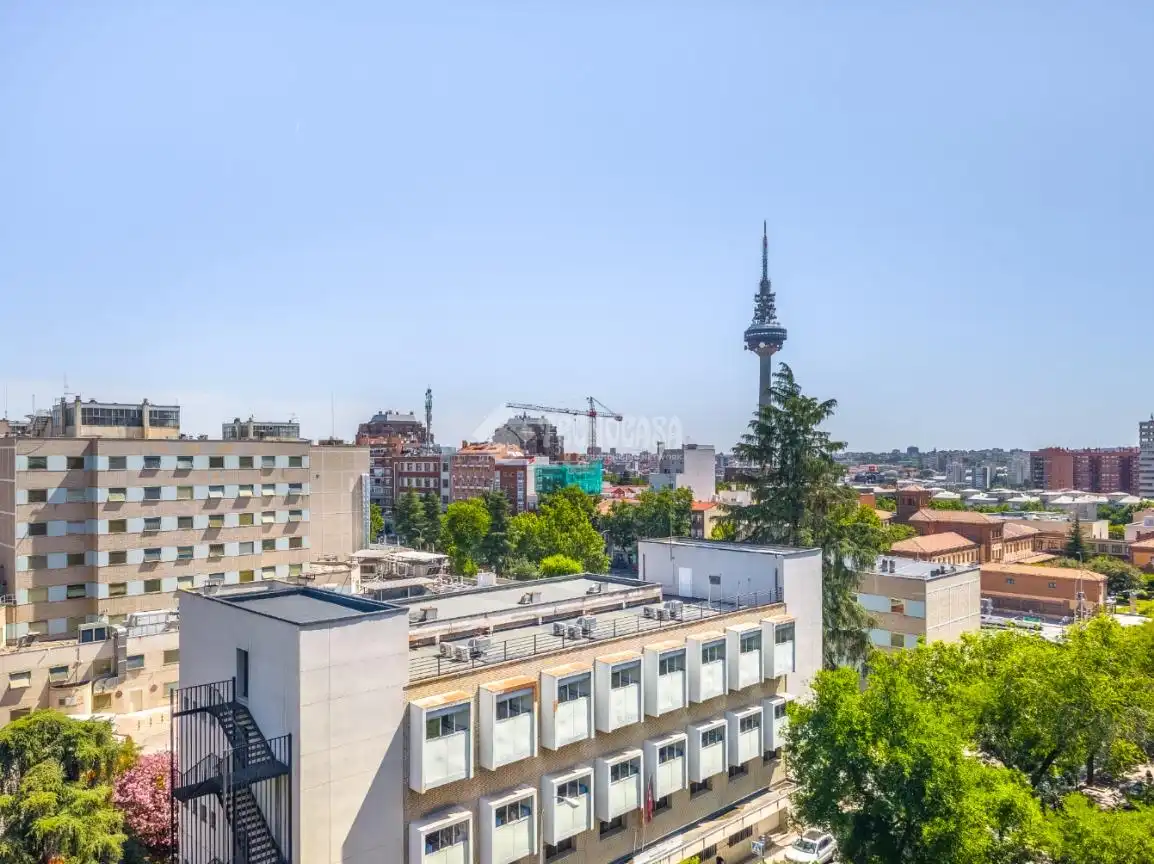 Vista exterior de Piso de alquiler en Madrid con Aire acondicionado