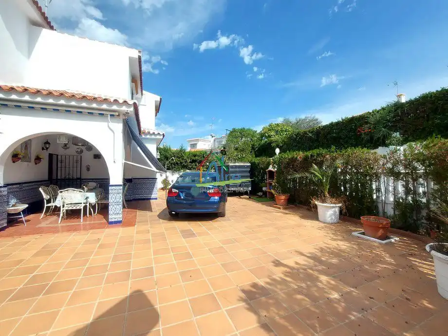 Chalet con piscina en venta en Playa golf, imagen 20