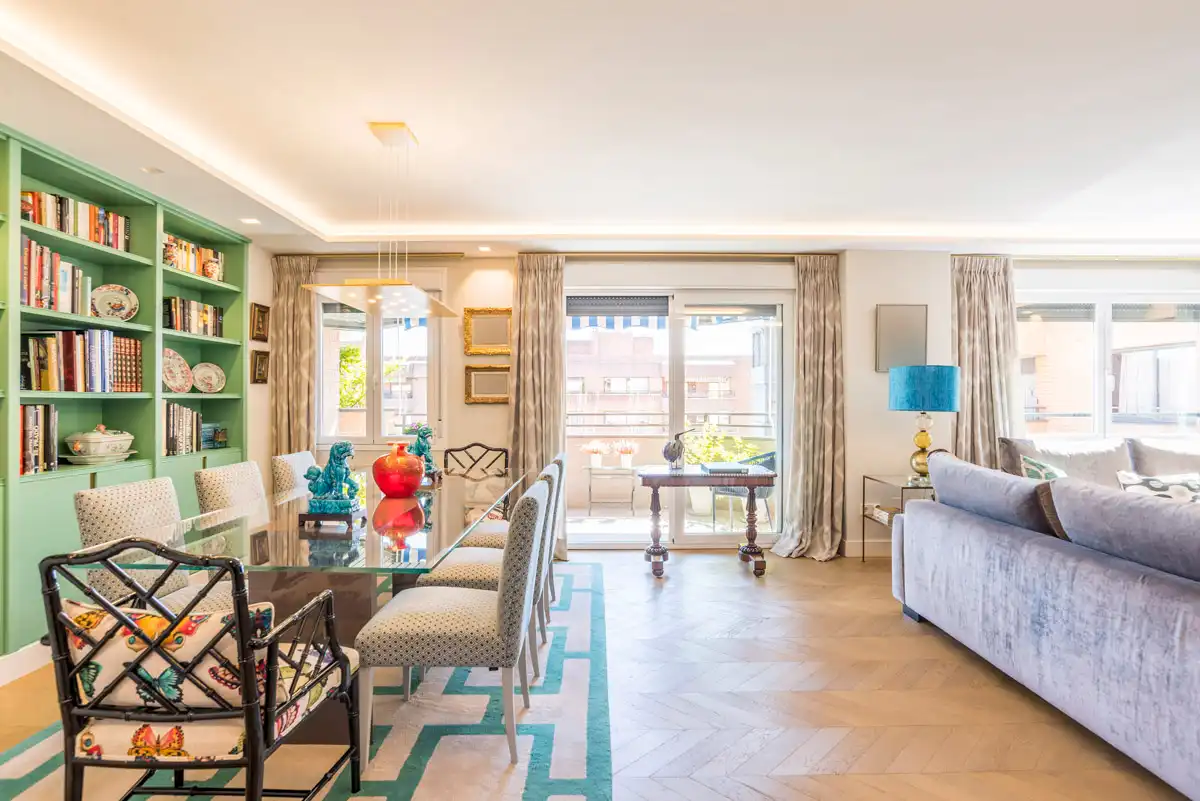 Living room of Flat for sale in  Madrid Capital  with Air Conditioner, Heating and Terrace