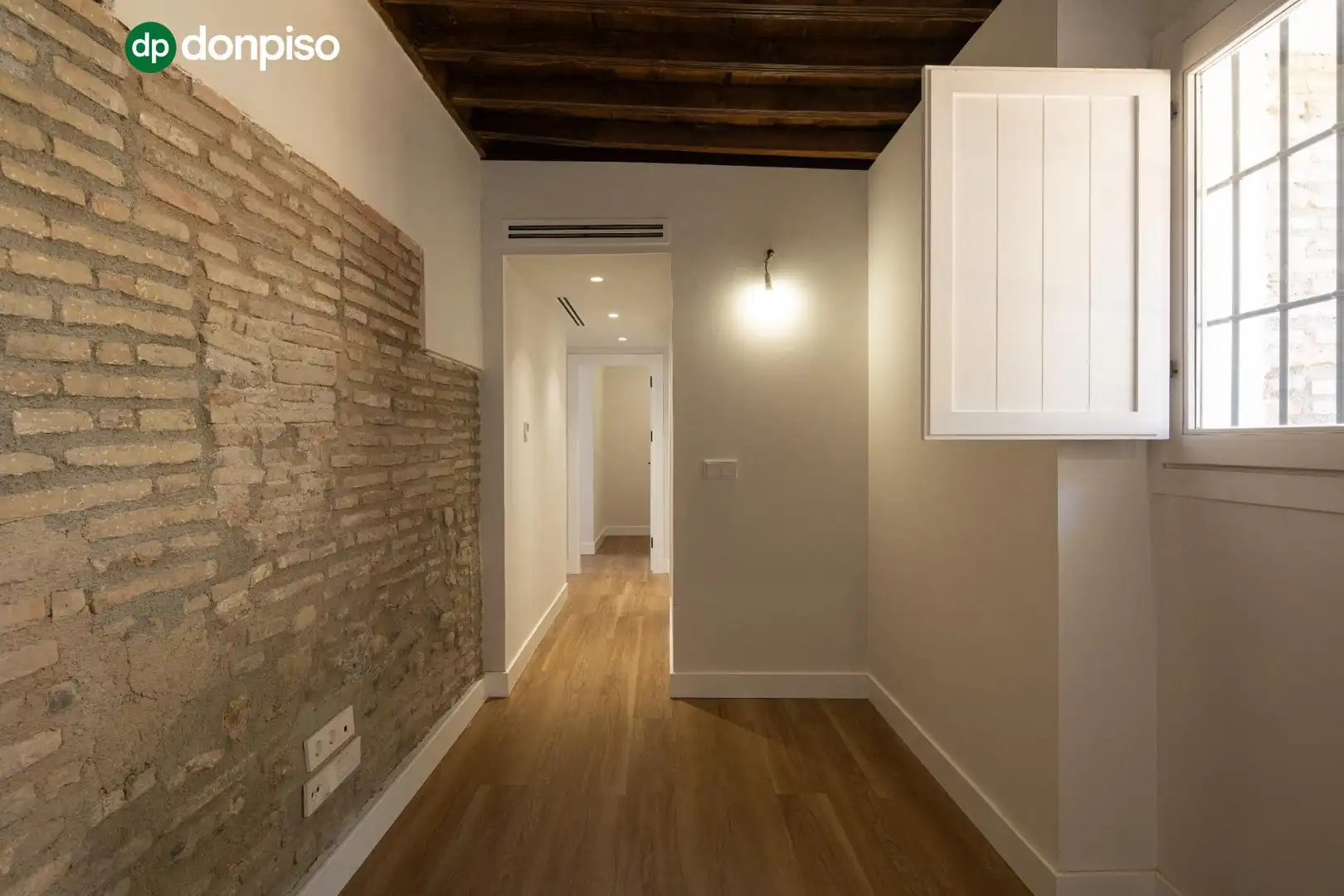Flat for sale in Granada  with Air Conditioner