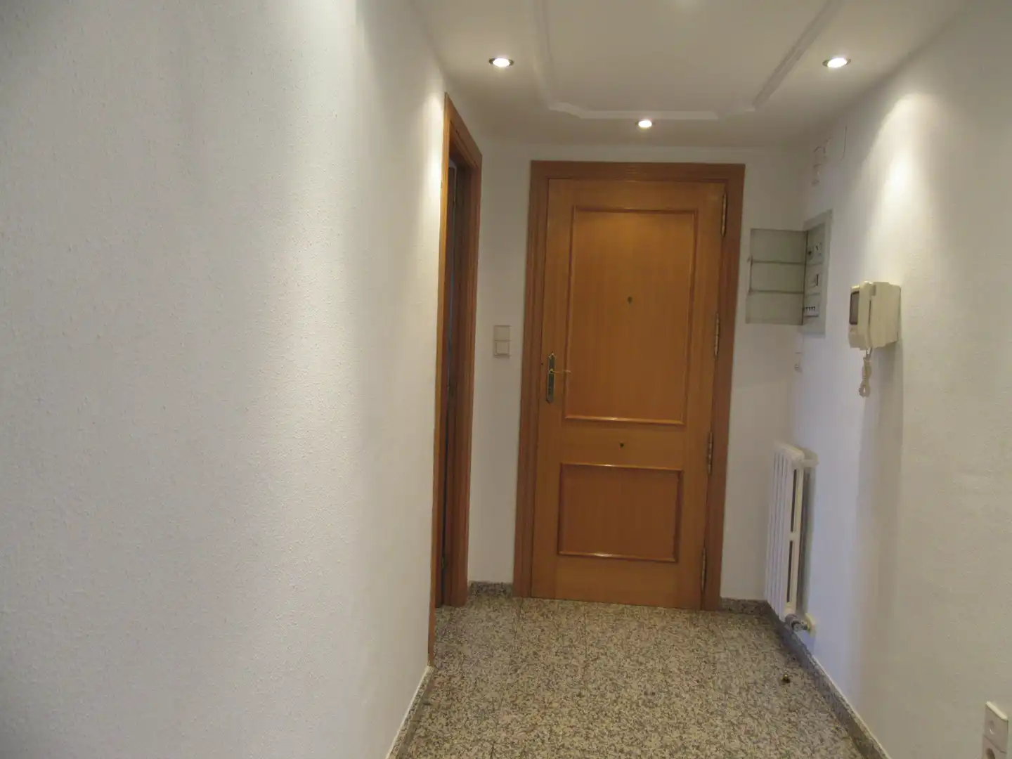 Piso de alquiler en Zaragoza con Calefacción, Terraza y Trastero