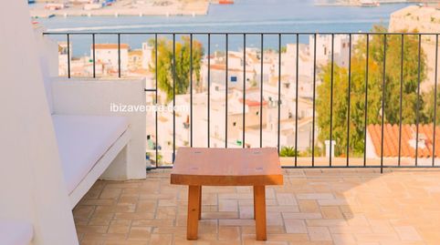 Ático único en Dalt Vila con impresionantes vistas al mar