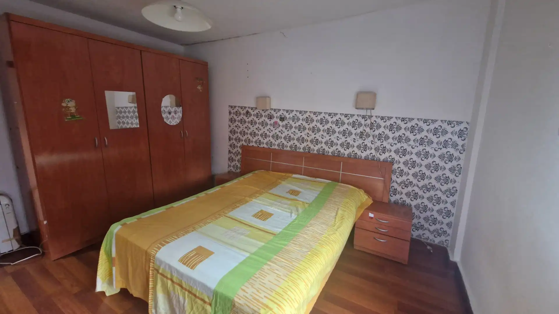 Dormitori de Pis en venda en Bilbao  amb Calefacció, Parquet i Moblat