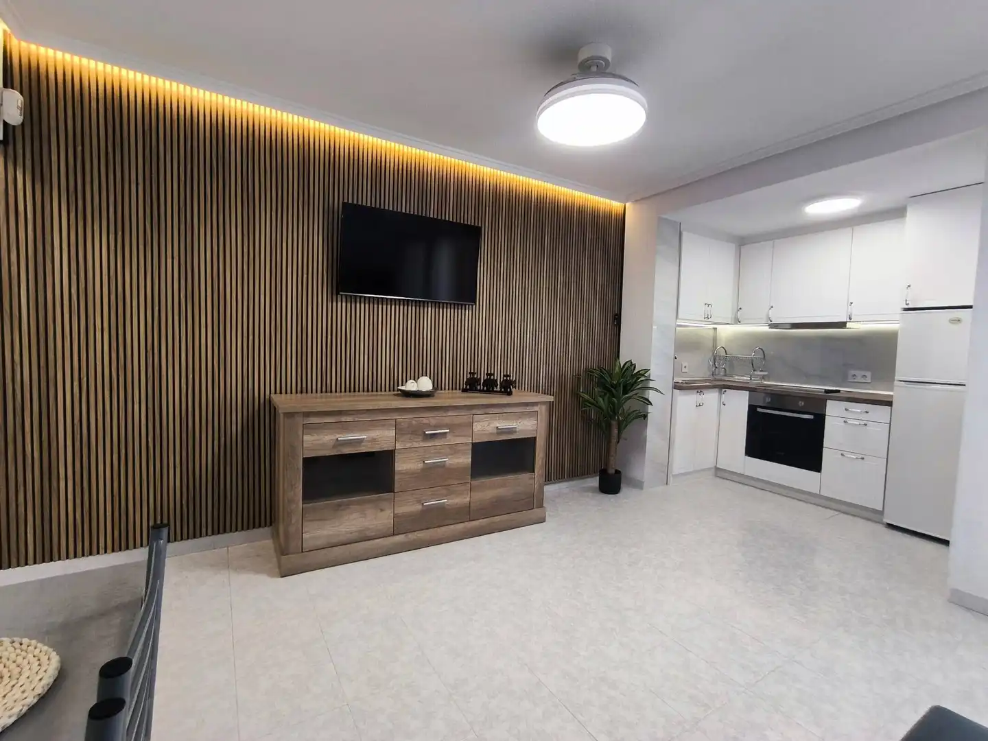 Cocina de Loft en venta en Torrevieja con Aire acondicionado, Jardín privado y Amueblado