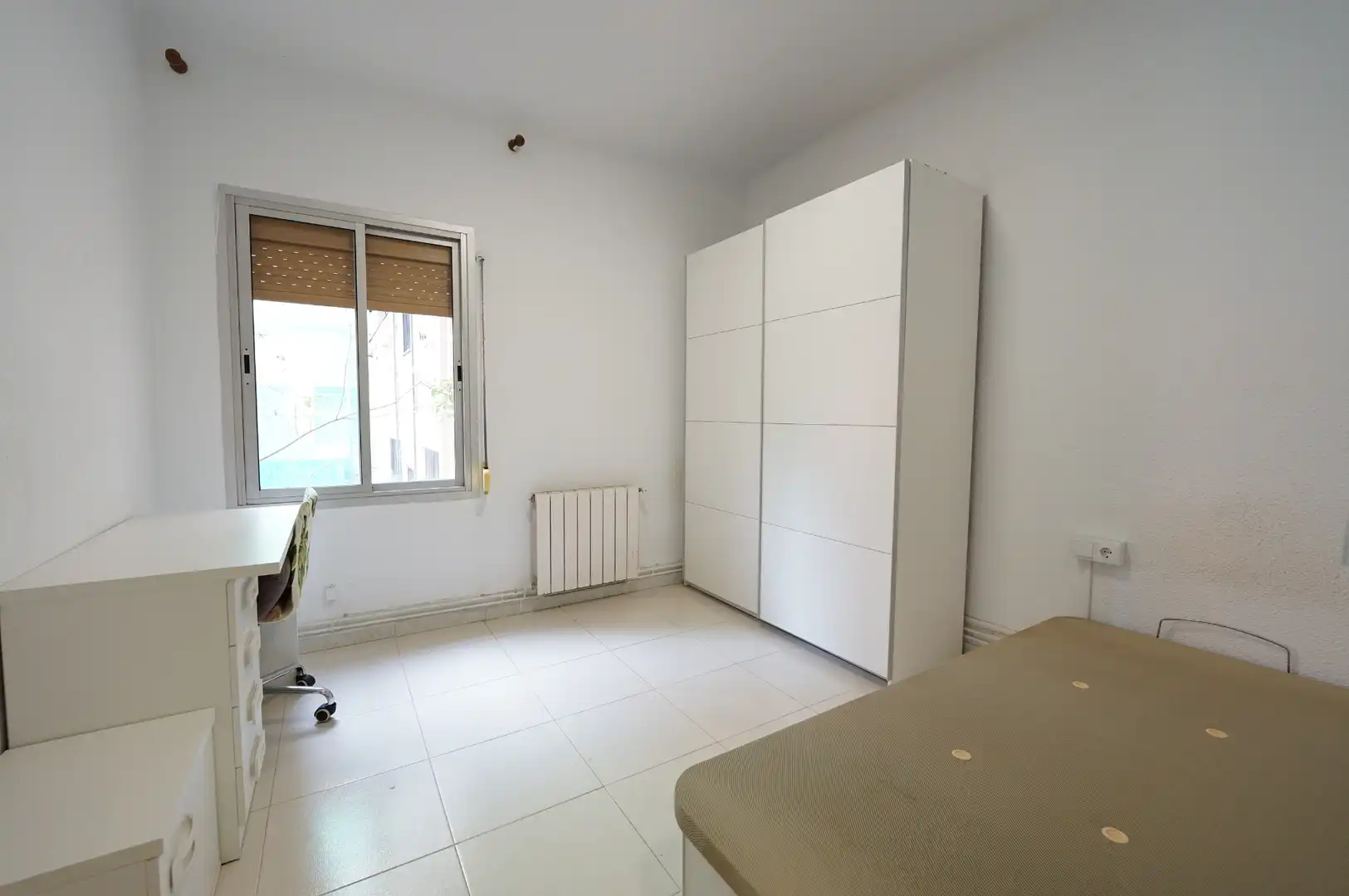 Habitación de Piso en venta en Barcelona con Calefacción, Amueblado y Microondas