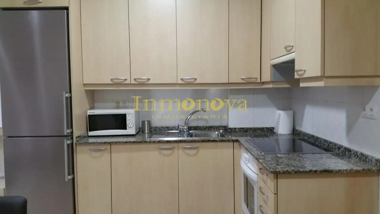 Cocina de Apartamento de alquiler en Baiona con Calefacción, Parquet y Trastero