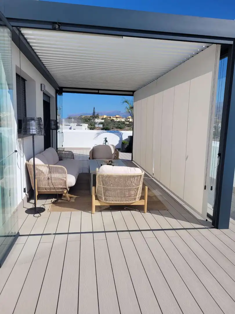 Terraza de Ático en venta en Vélez-Málaga con Aire acondicionado, Piscina y Internet