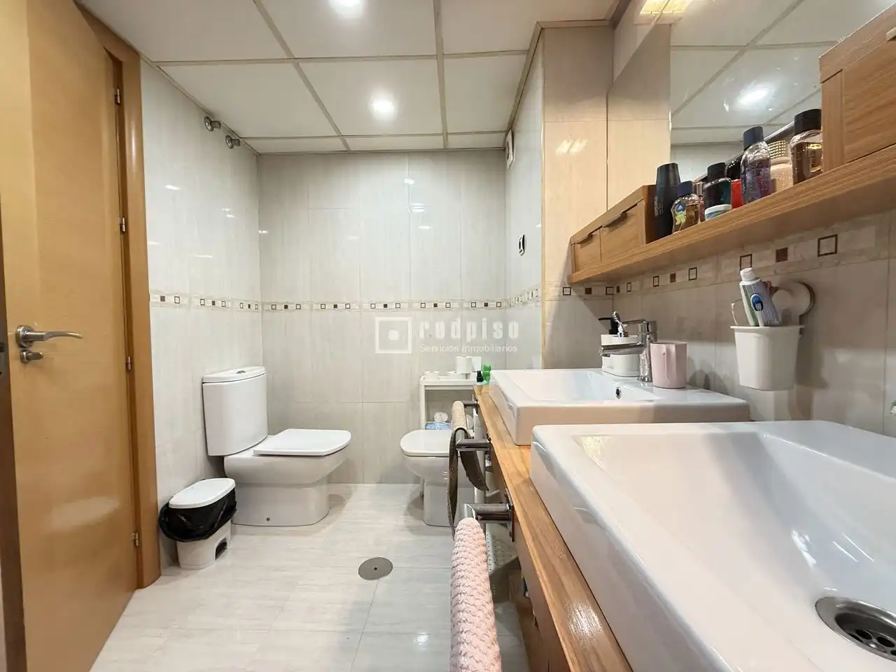 Baño de Piso en venta en Málaga con Aire acondicionado, Calefacción y Jardín privado