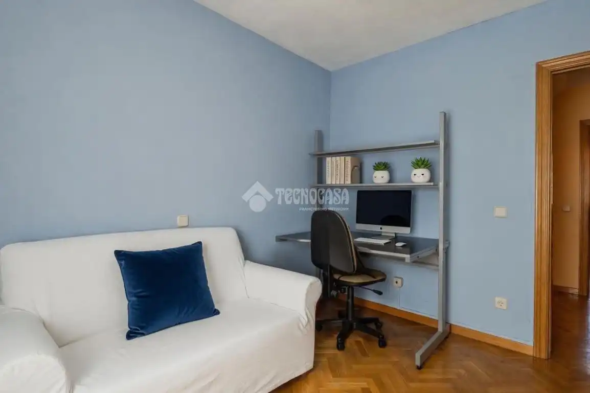 Casa aparellada en venda a Las Castañeras - Bulevar, imagen 9