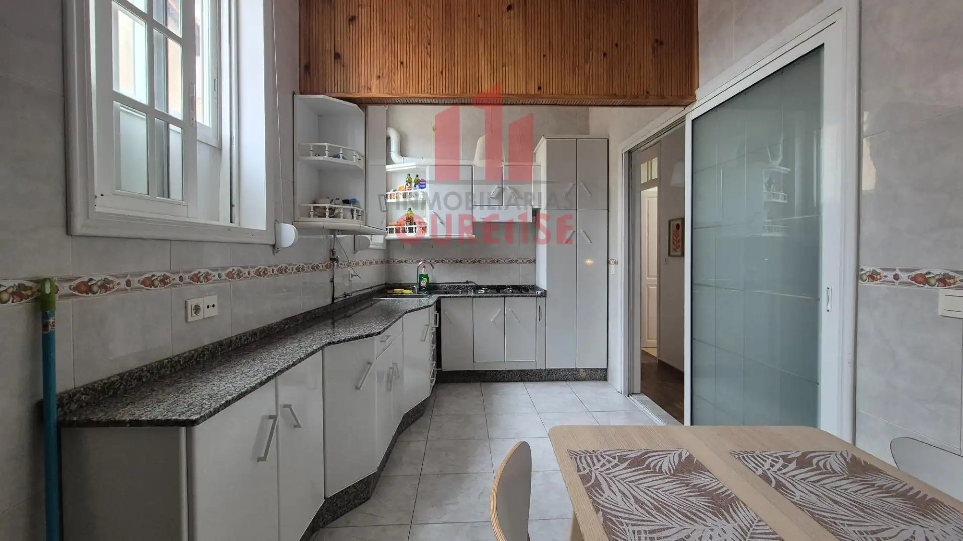 Kitchen of Flat for share in Ourense Capital   with Heating, Furnished and Balcony
