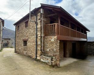 Vista exterior de Casa o xalet en venda en Ponferrada