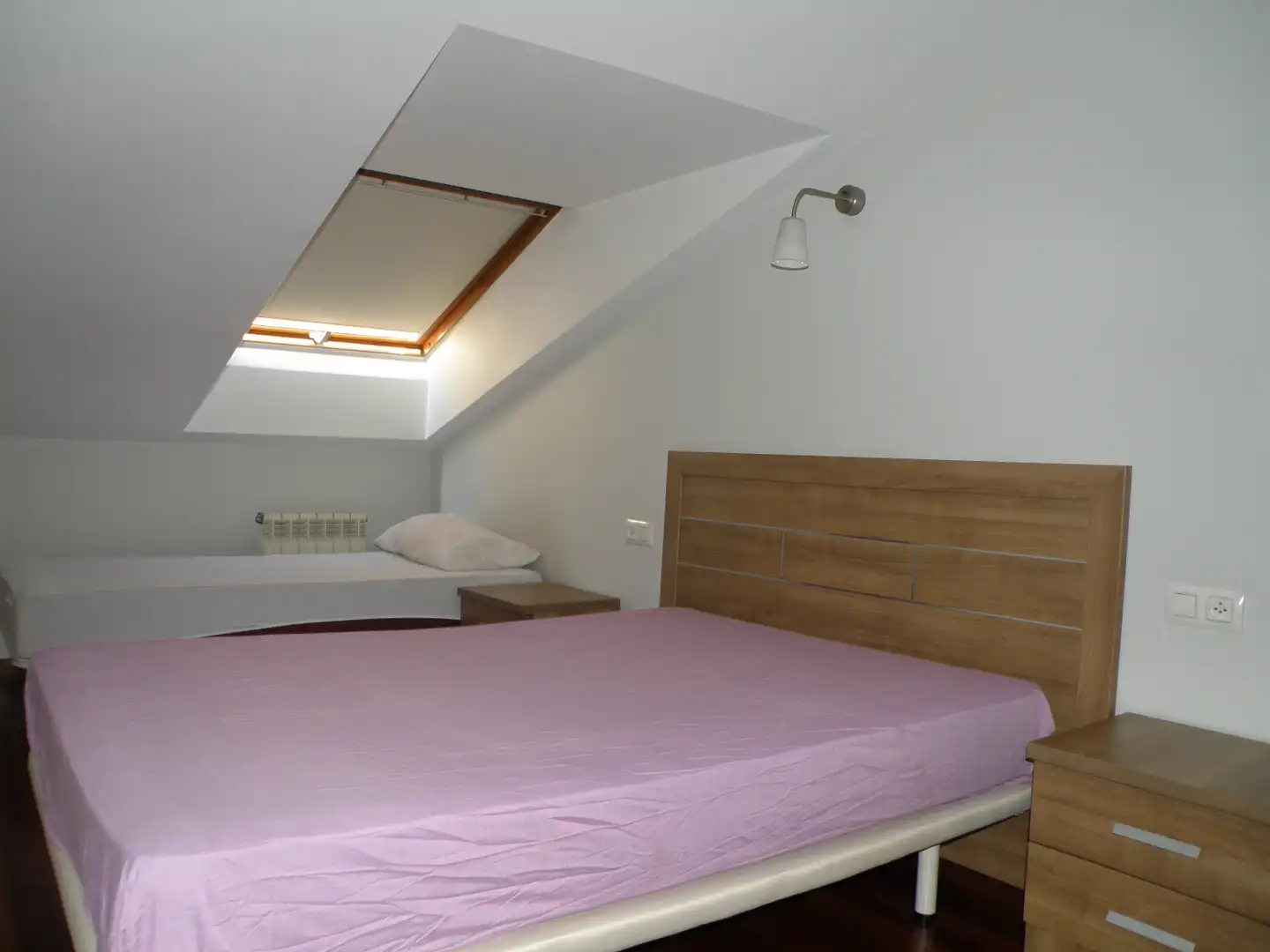 Dormitori de Dúplex de lloguer en Ames amb Calefacció, Parquet i Traster