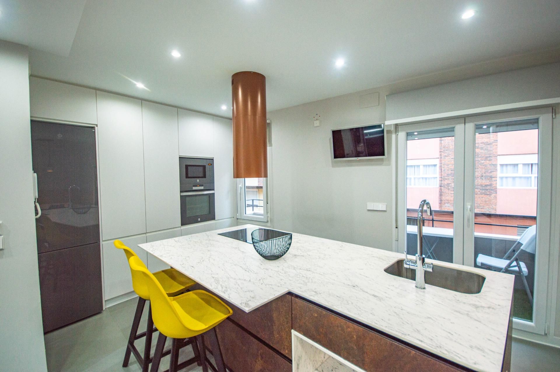 Kitchen of Flat for rent in Petrer  with Air Conditioner, Furnished and Balcony