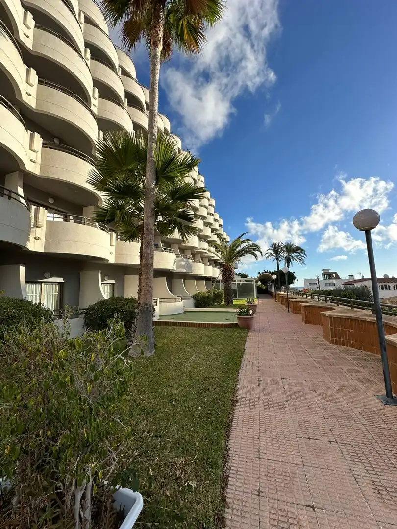 Vista exterior de Apartamento en venta en Calpe / Calp con Calefacción, Jardín privado y Terraza