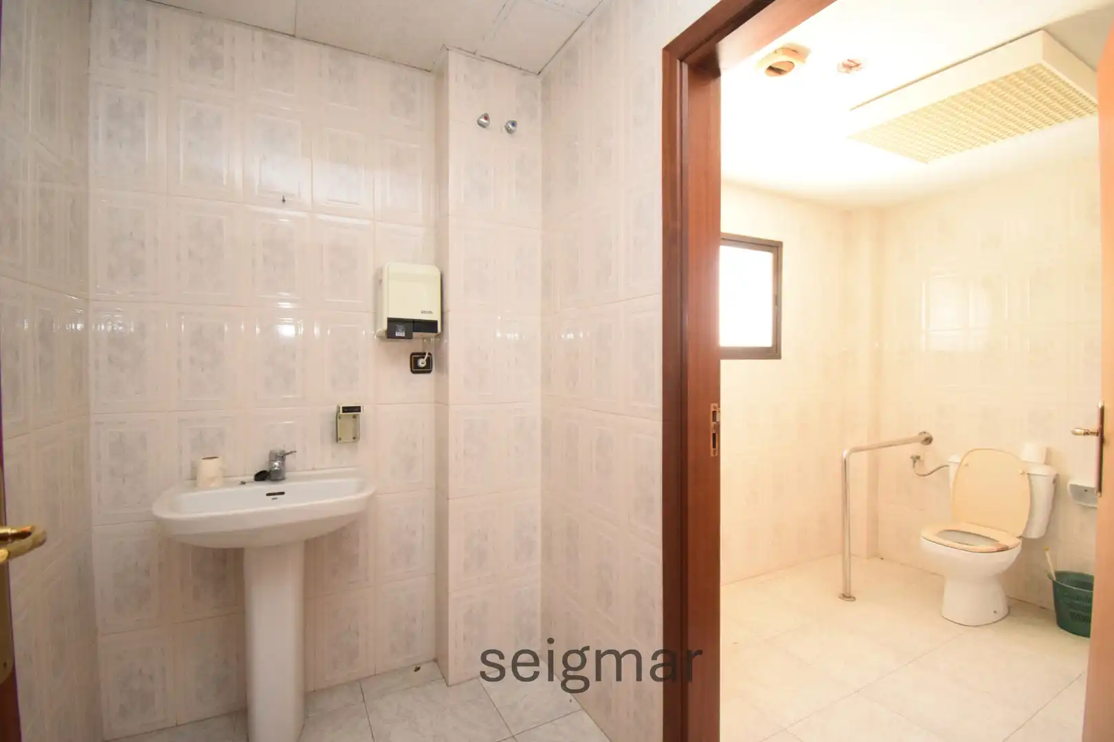 Local comercial en venta en Carrer Guillem Magro, imagen 8