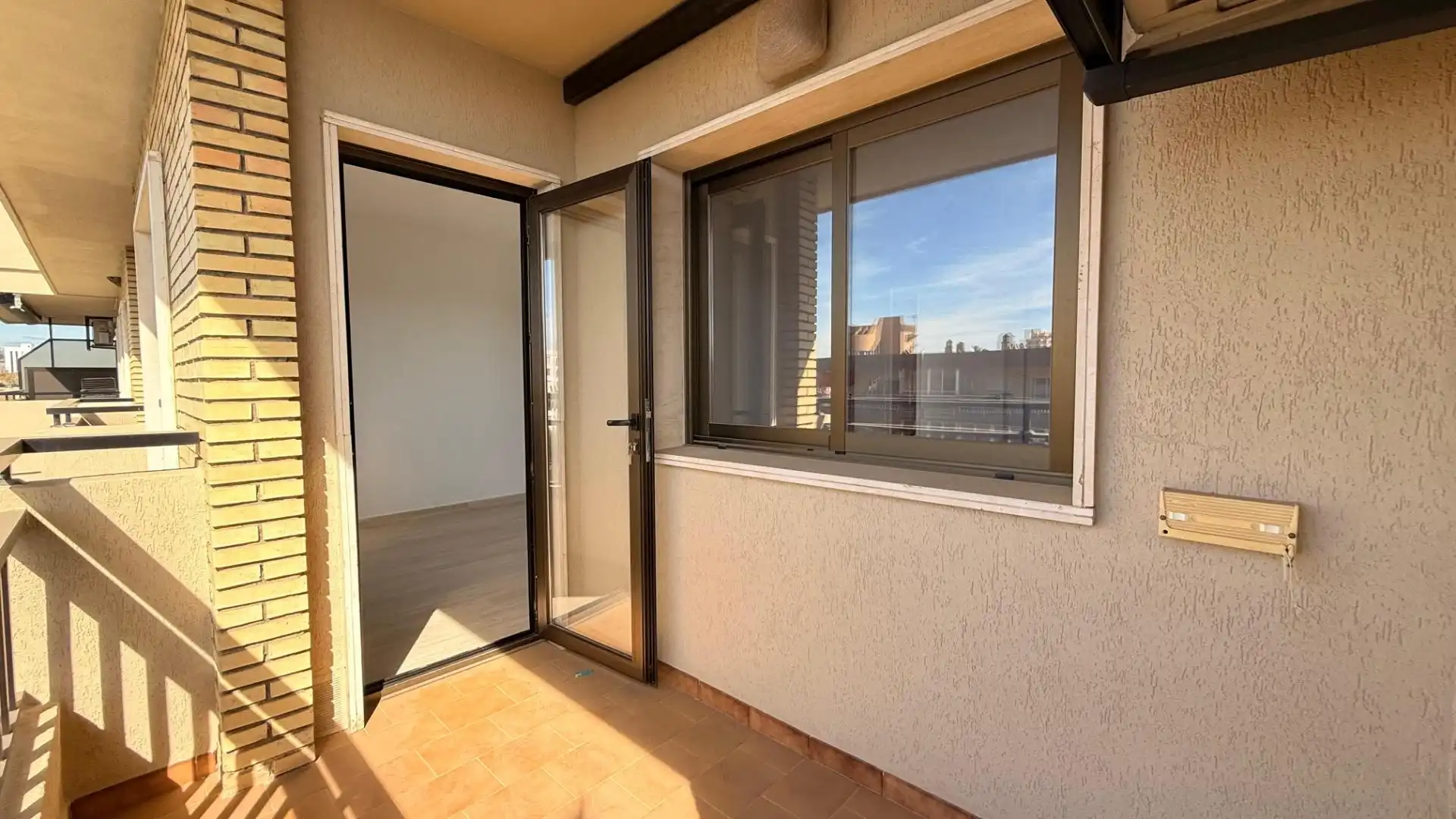 Apartamento con piscina en venta en Playa de los Boliches, imagen 2