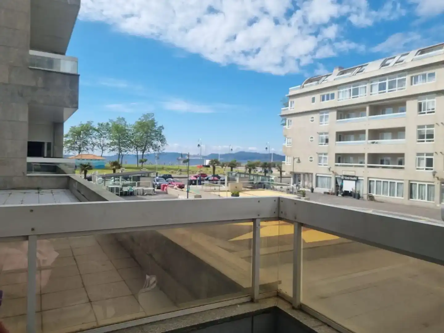 Außenansicht von Wohnungen zur Miete in Vigo  mit Balkon