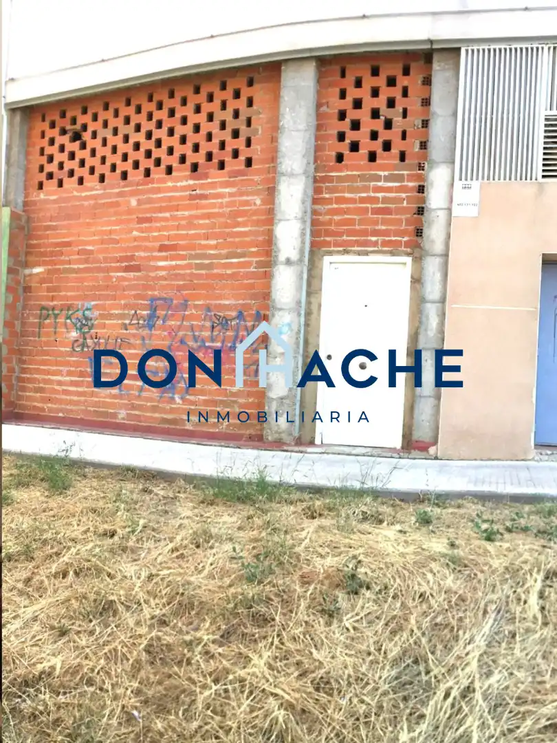 Business premises for sale in Calle Juan Antonio de Vera Zuñiga y Figueroa Conde de la Rock 30, imagen 2