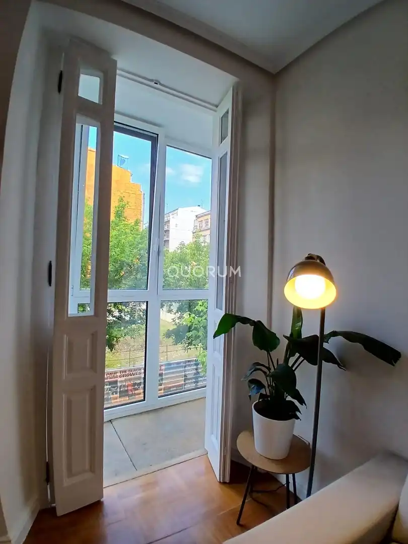 Habitación de Piso en venta en Bilbao  con Calefacción y Balcón