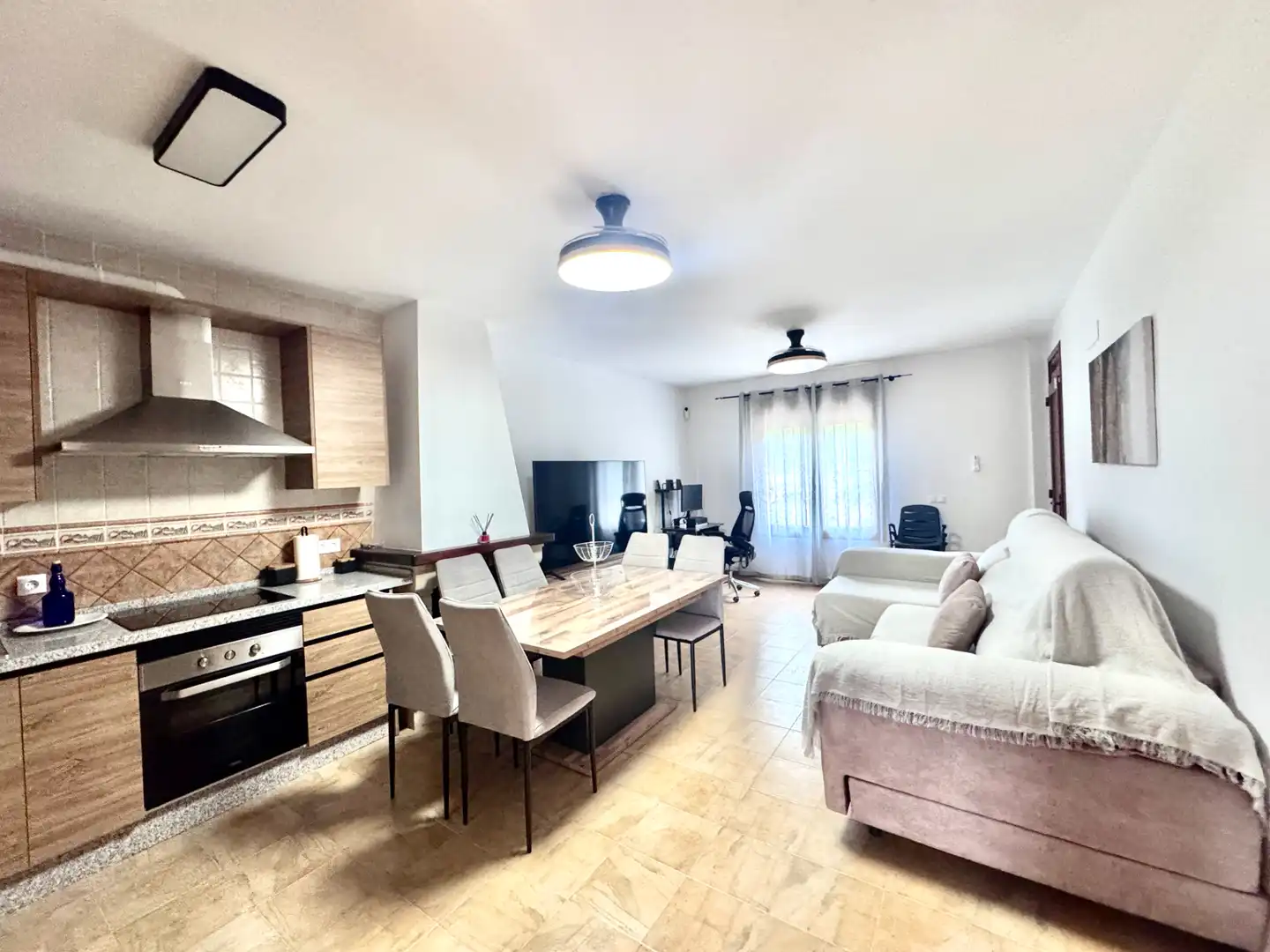 Sala de estar de Apartamento en venta en Paterna del Río con Terraza, Trastero y Amueblado