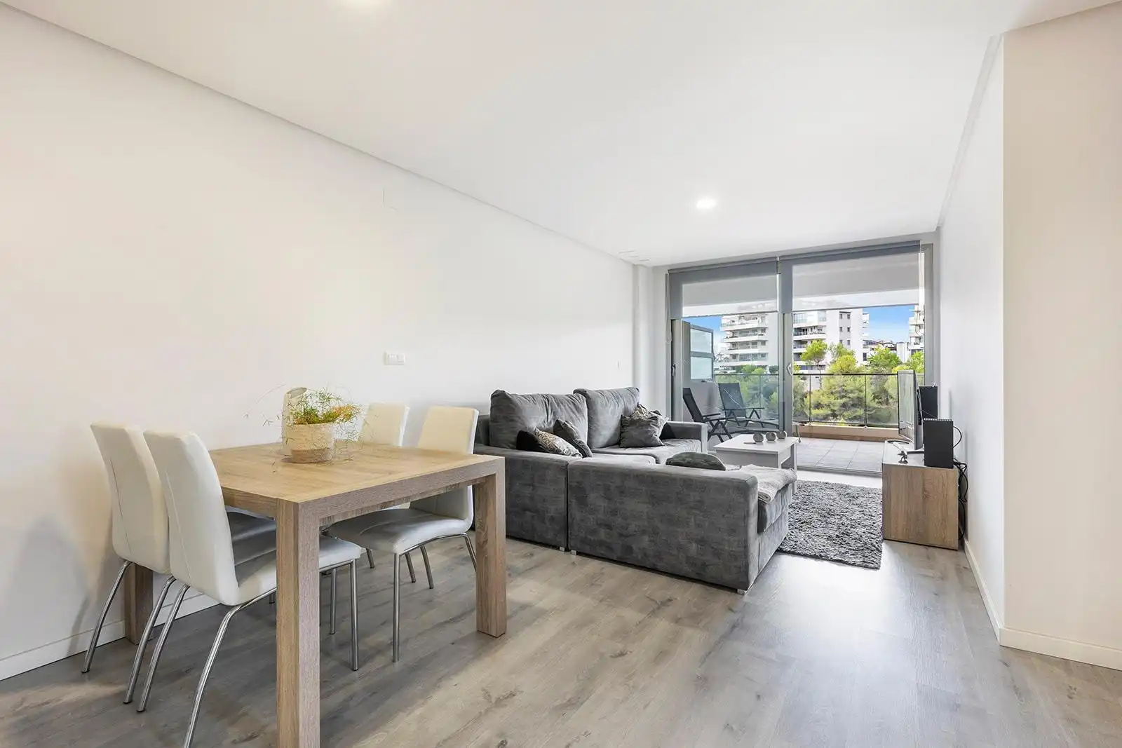 Apartamento con piscina en venta en Calle CLAVO, imagen 5