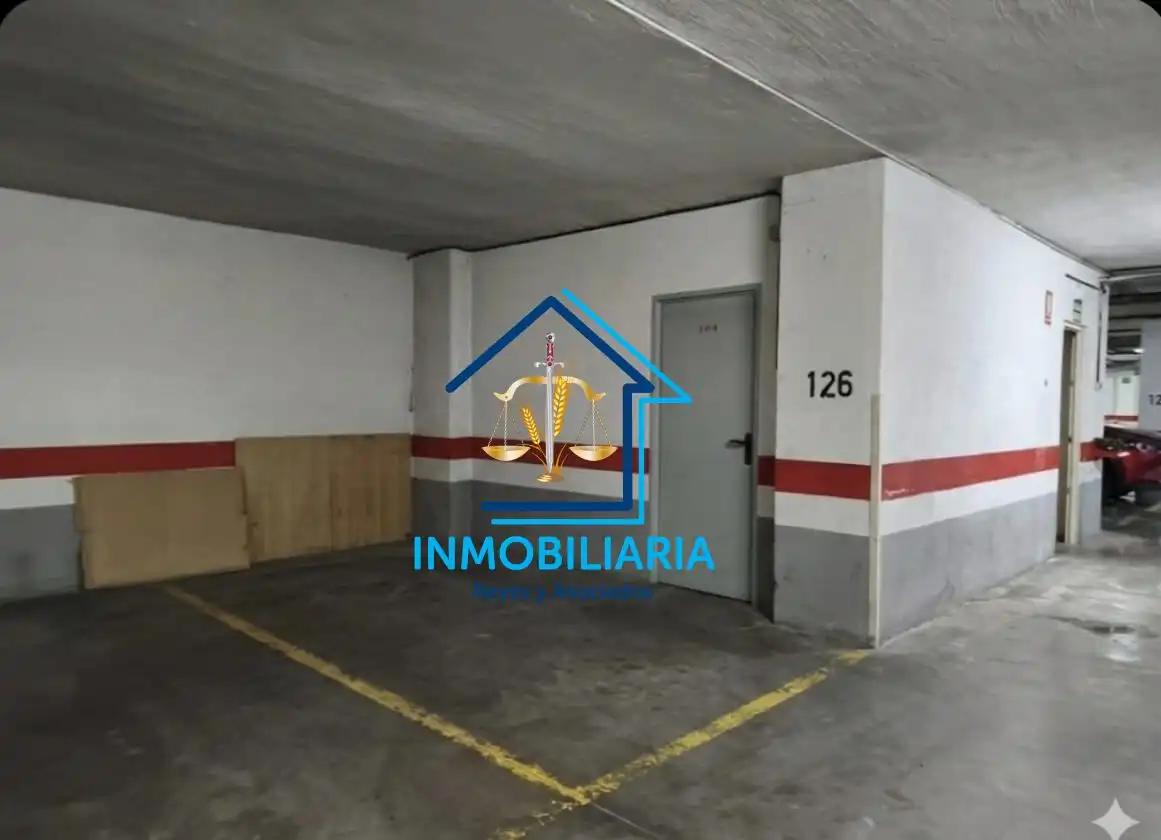 Parkplatz von Wohnung zum Verkauf in Córdoba mit Klimaanlage, Heizung und Abstellraum
