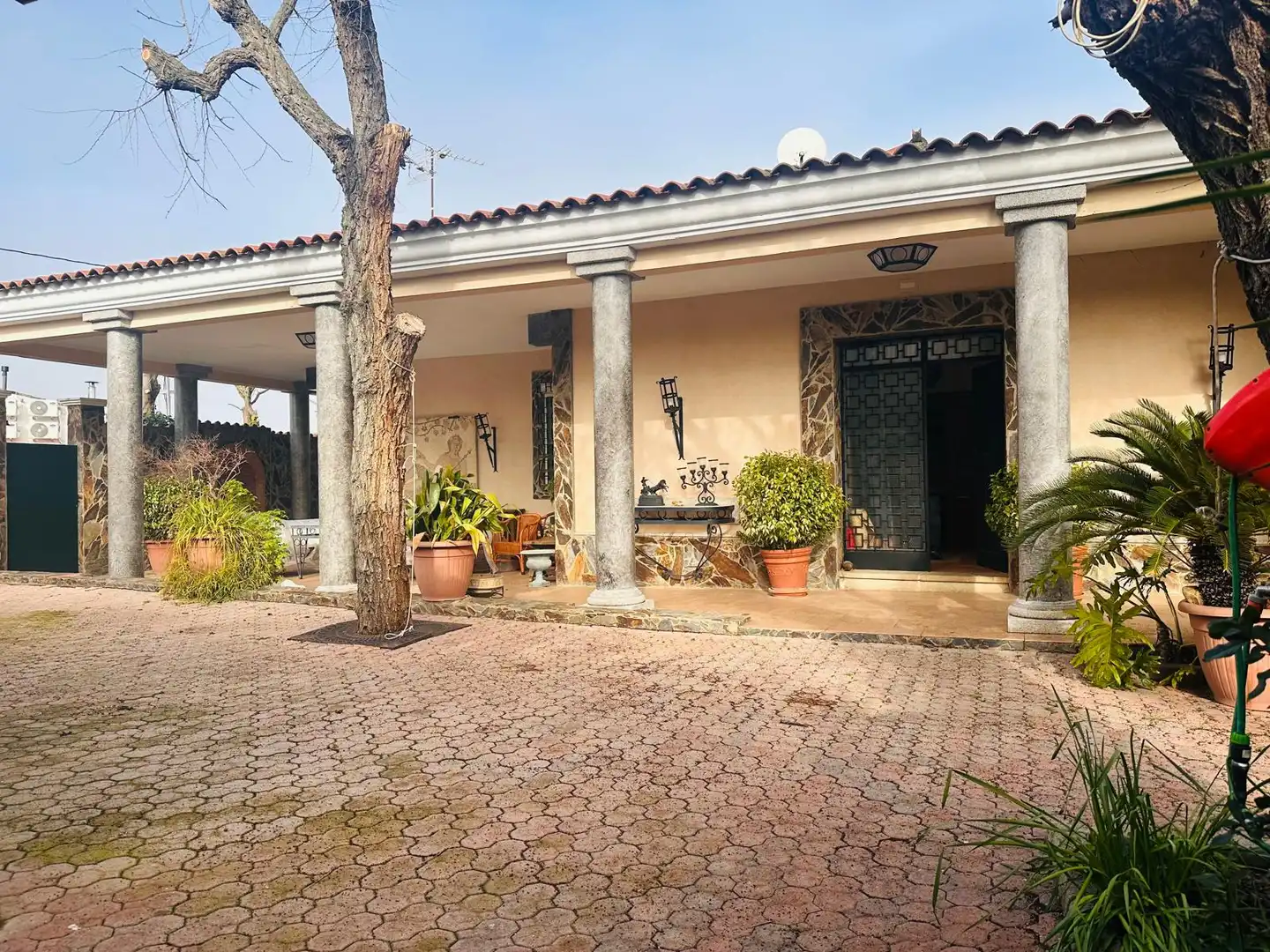 Vista exterior de Casa o chalet en venta en Mérida con Aire acondicionado, Calefacción y Jardín privado