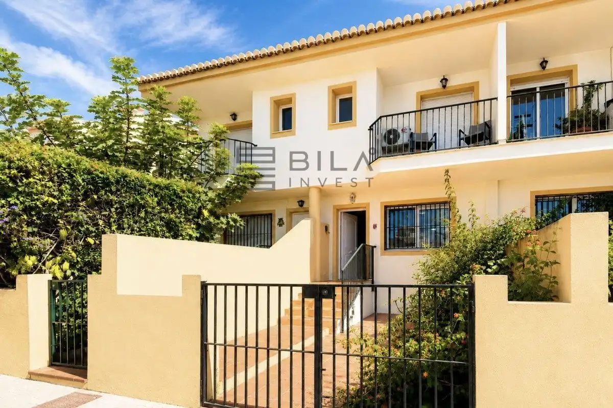 Maison mitoyenne avec piscine à vendre à Arenal 2