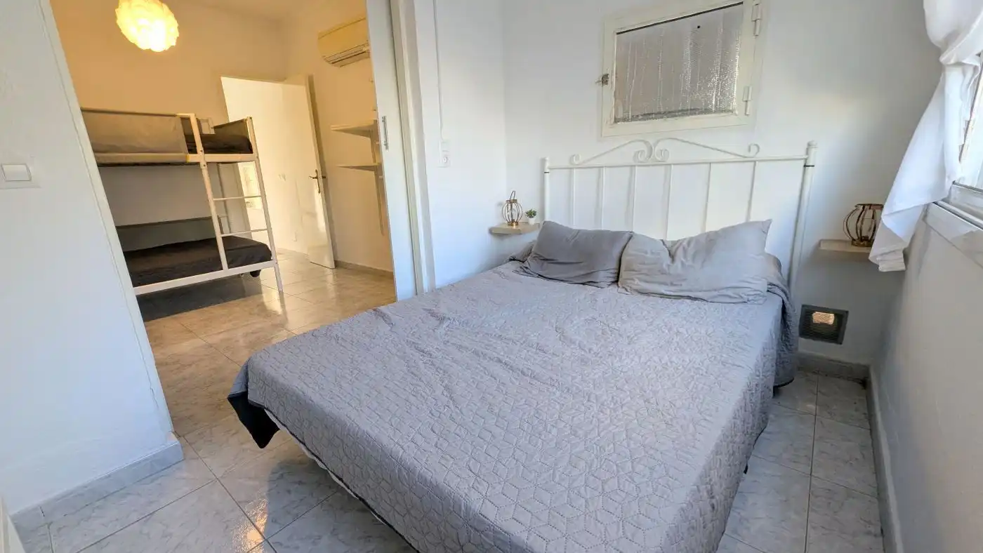 Dormitori de Casa adosada en venda en Empuriabrava amb Aire condicionat, Calefacció i Moblat