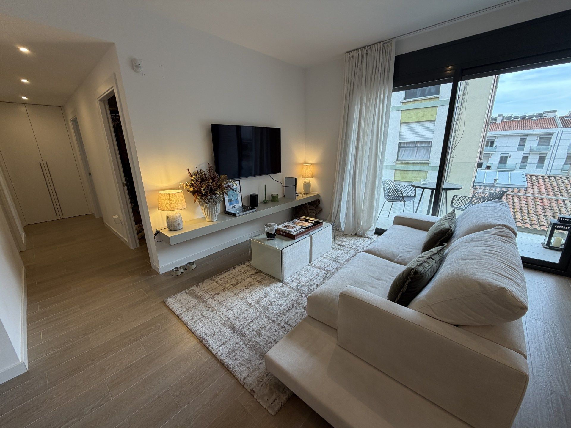 Living room of Flat for sale in Girona Capital  with Air Conditioner, Heating and Storage room