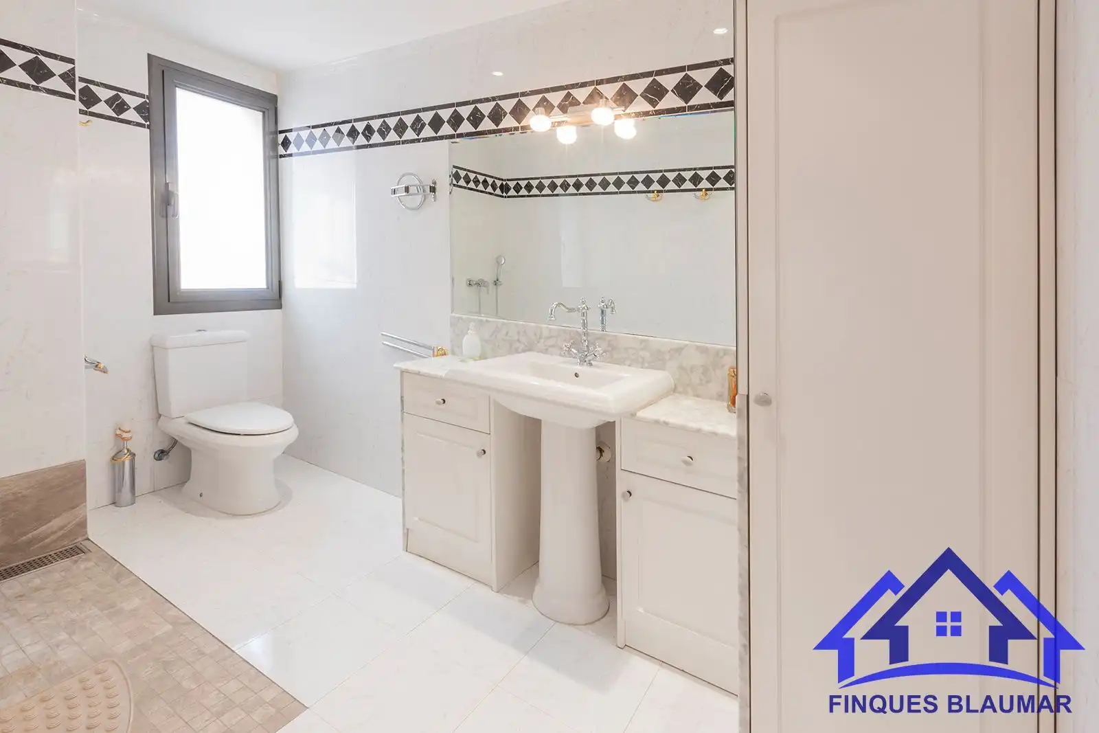 Baño de Ático en venta en Arenys de Mar con Aire acondicionado, Calefacción y Terraza