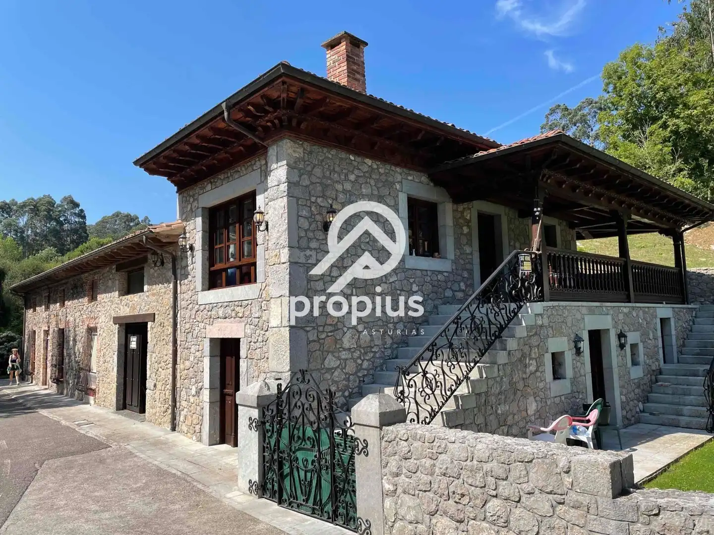 Chalet con terraza en venta en Nueva, imagen 8